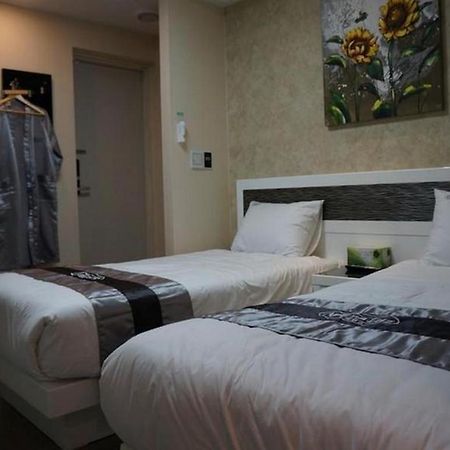 Novalus Tourist Hotel Сеул Экстерьер фото