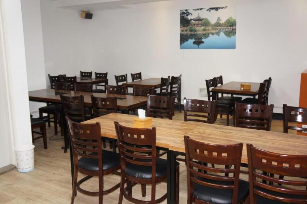 Novalus Tourist Hotel Сеул Экстерьер фото