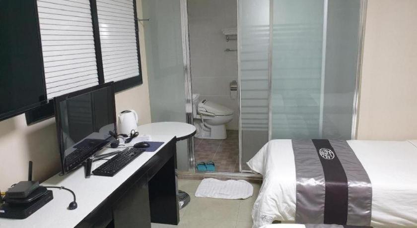 Novalus Tourist Hotel Сеул Экстерьер фото