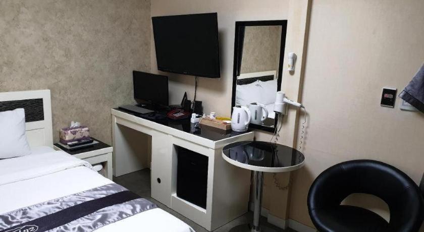 Novalus Tourist Hotel Сеул Экстерьер фото