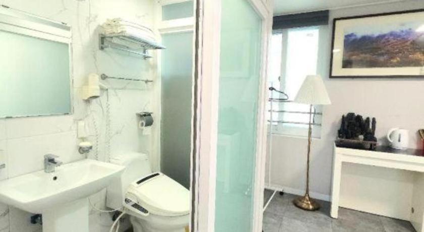 Novalus Tourist Hotel Сеул Экстерьер фото